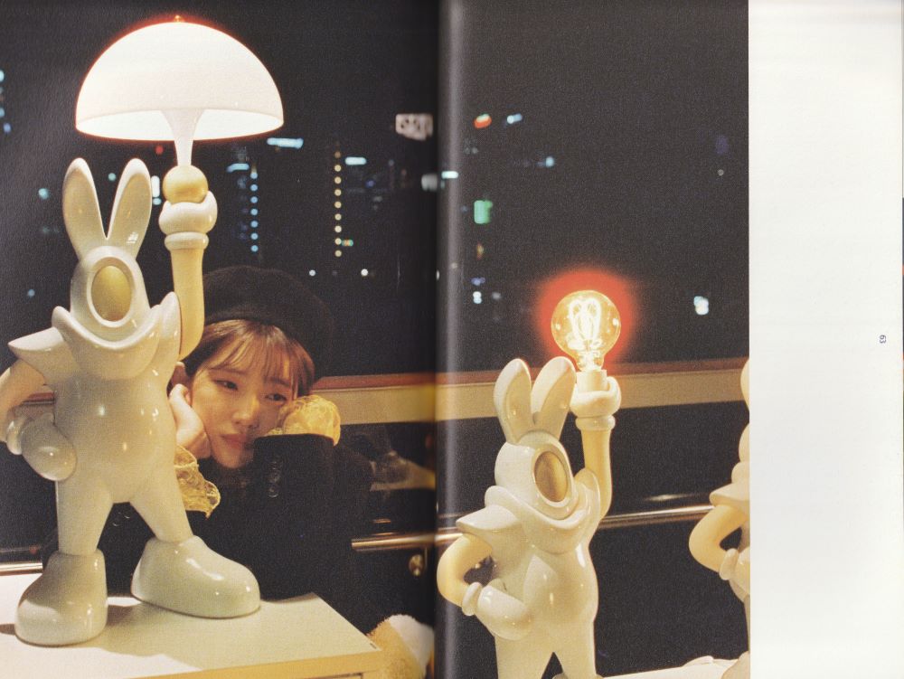 i love this pic so much wtf are these bunny men lamps